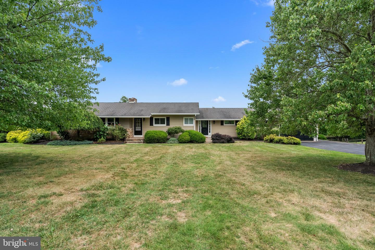 Property Photo:  237 Aqueduct Road  PA 18977 