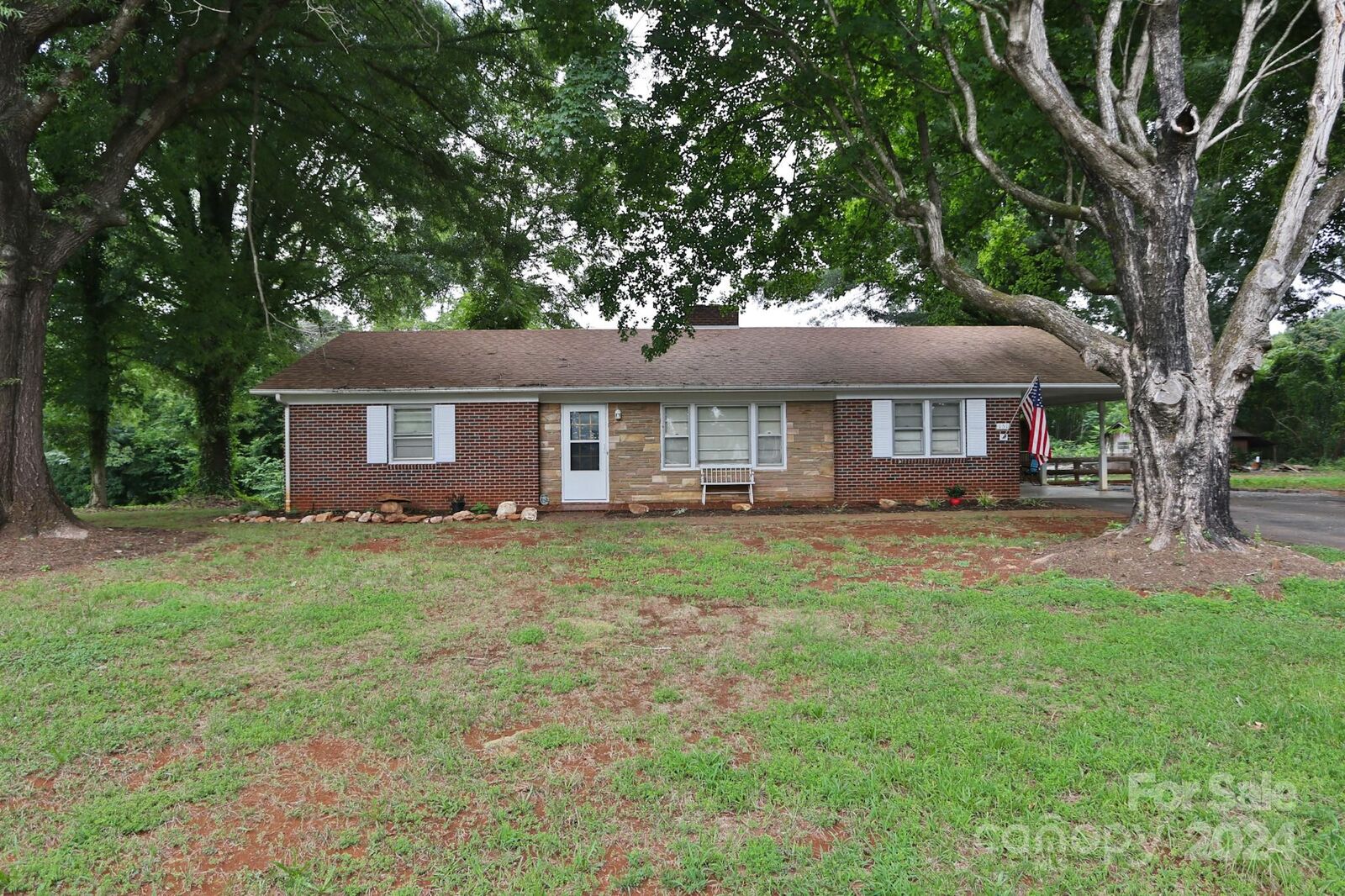Property Photo:  151 Shamrock Boulevard  NC 28621 