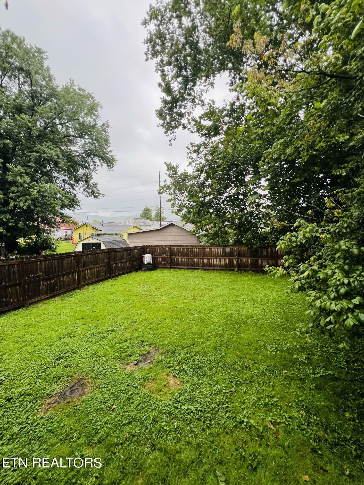 Property Photo:  106 Ellenwood Rd  KY 40965 