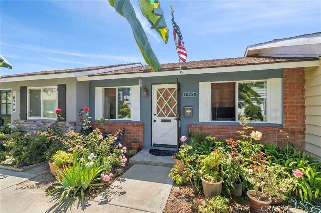 Property Photo:  10228 Holburn Drive  CA 92646 