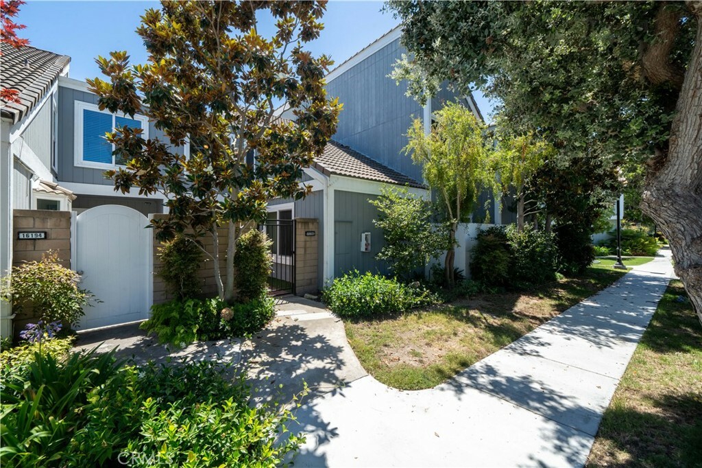 Property Photo:  16196 Bimini Lane  CA 92649 