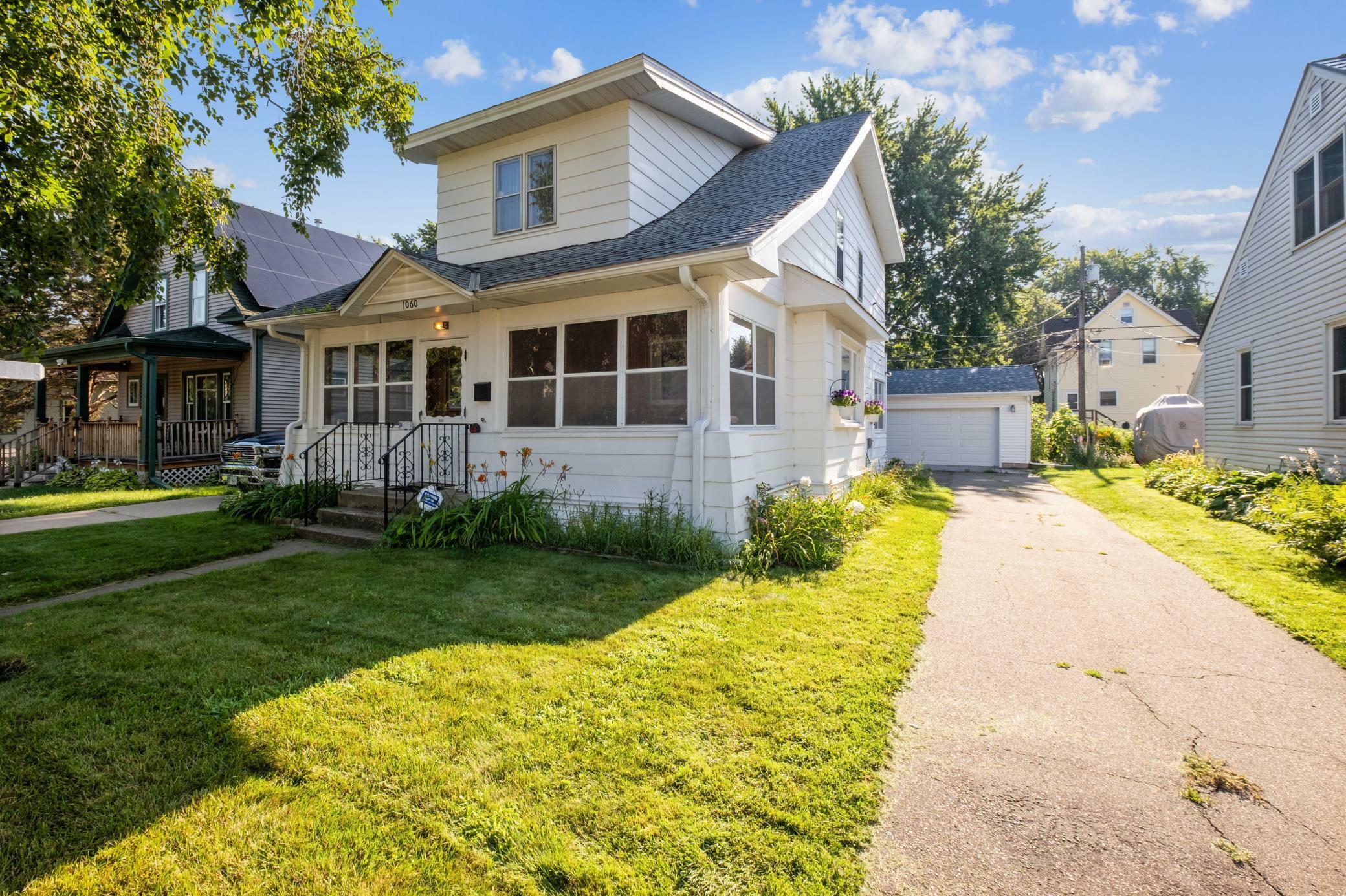 Property Photo:  1060 Como Place  MN 55103 