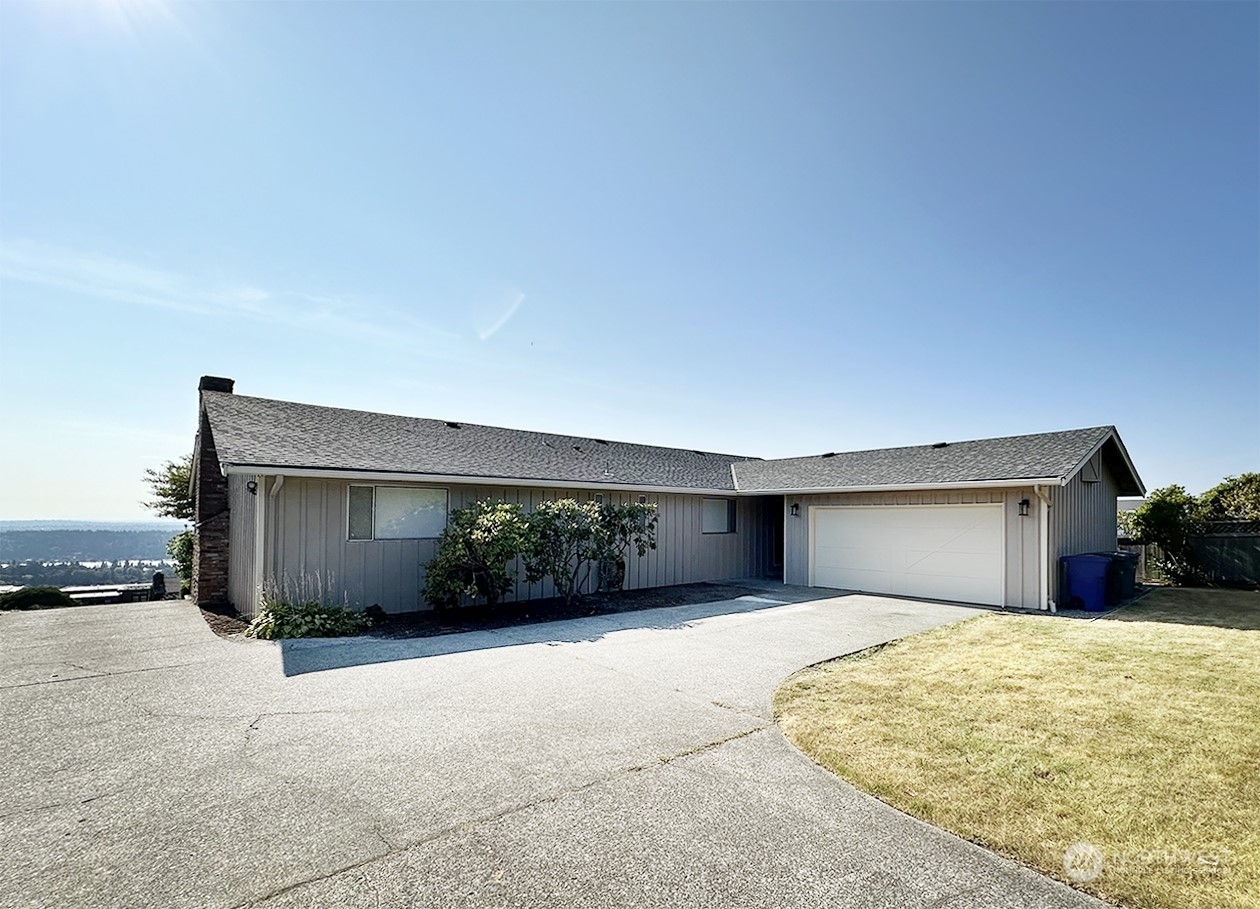 Property Photo:  4484 140th Avenue SE  WA 98006 