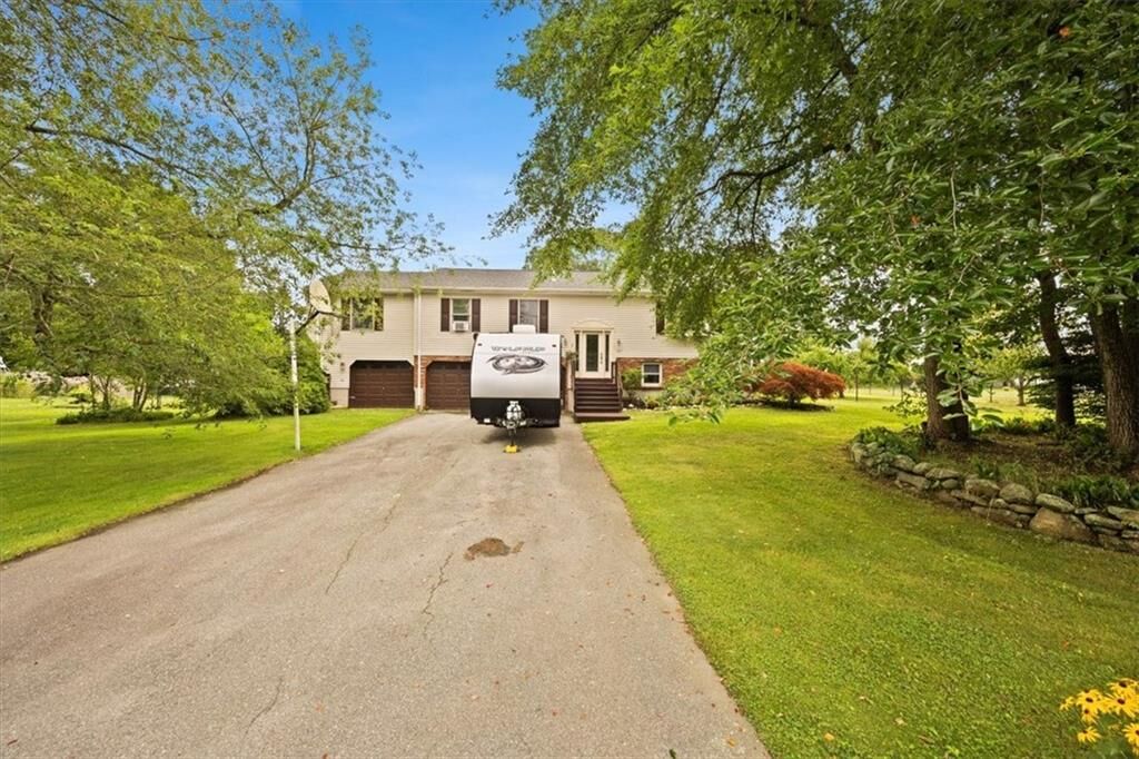 Property Photo:  141 Bridle Way  RI 02878 