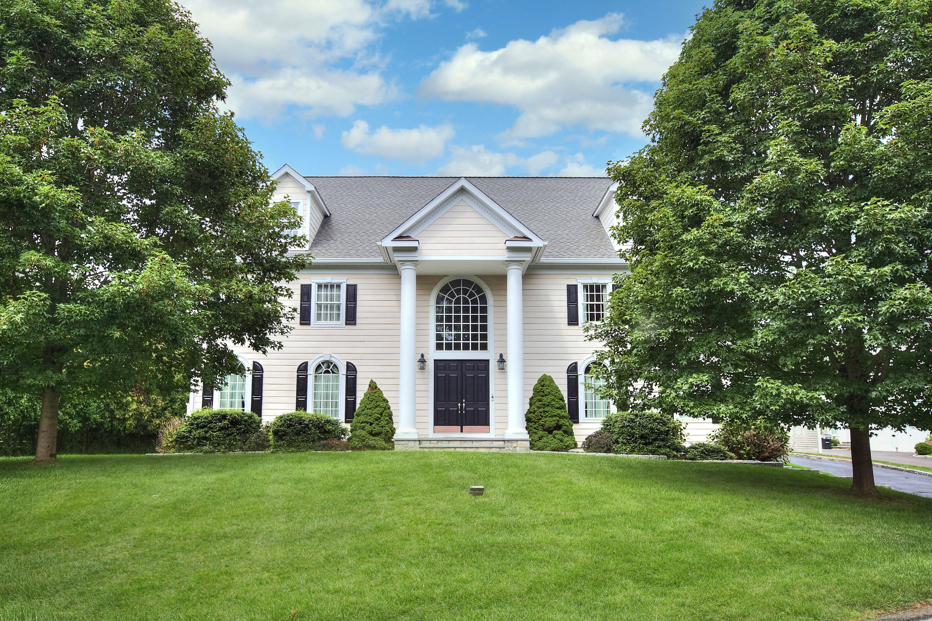 Property Photo: 8 Sandhopper Trail CT 06880