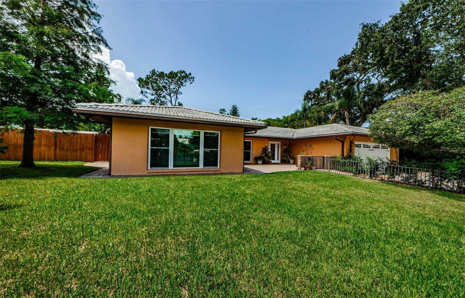 Property Photo:  941 McLean Street  FL 34698 