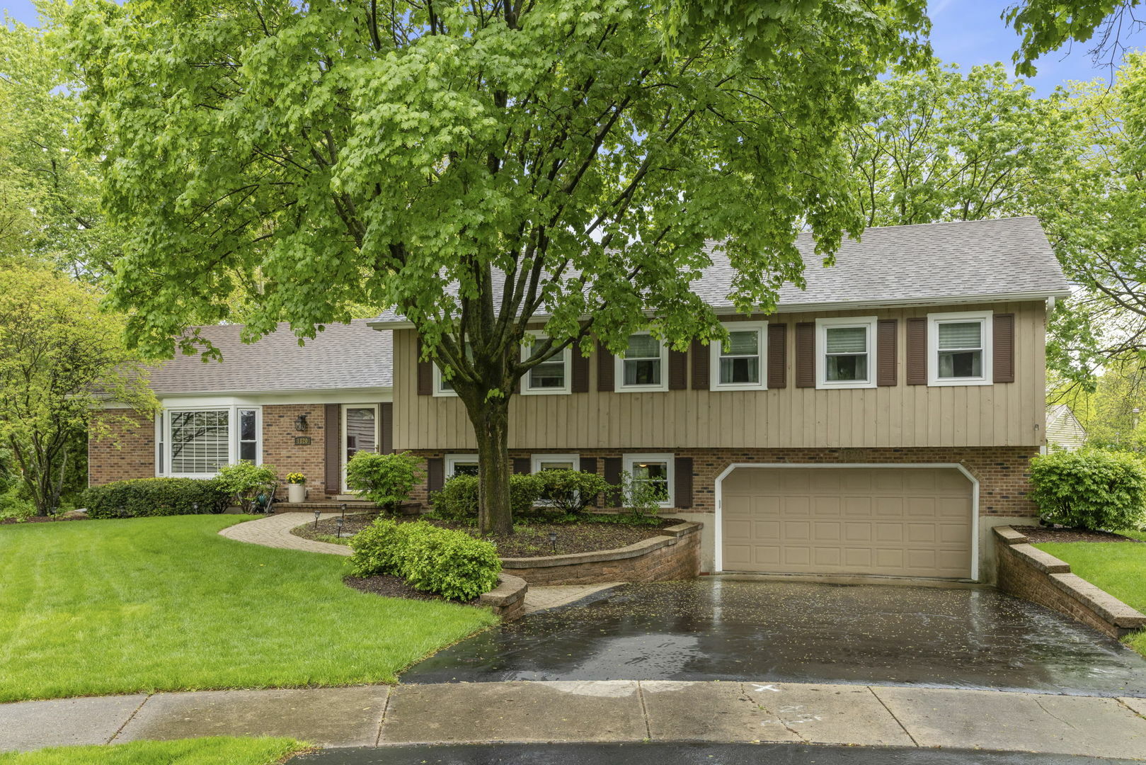 Property Photo:  1820 Winola Court  IL 60565 