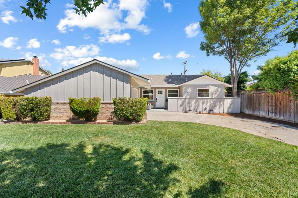 Property Photo:  1743 Ledgewood Drive  CA 95124 