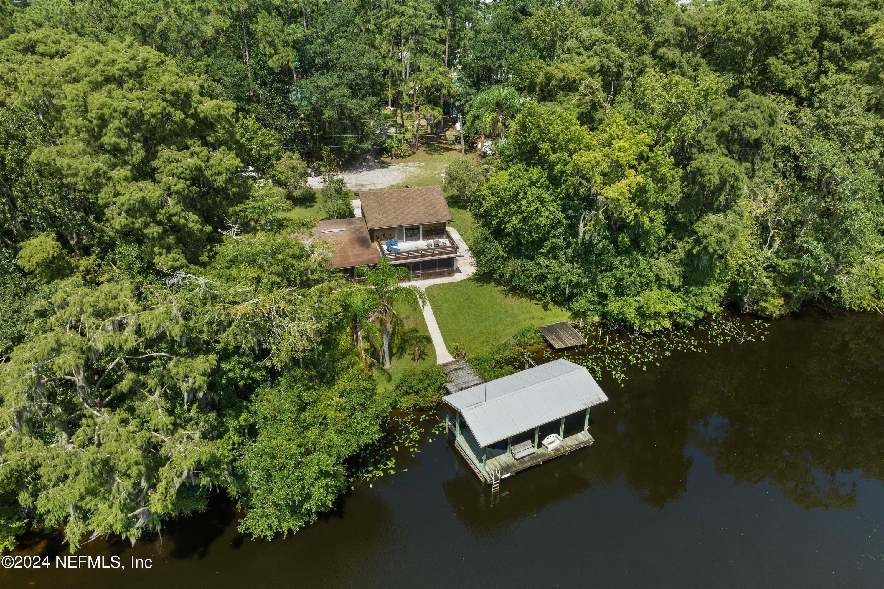 Property Photo: 145 Finnigan Road FL 32189