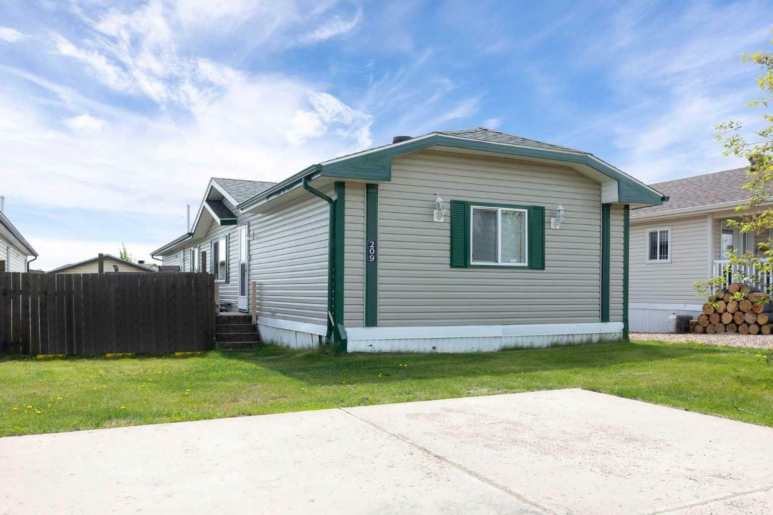 Property Photo:  209 Waterhouse Street  AB T9K 2T1 