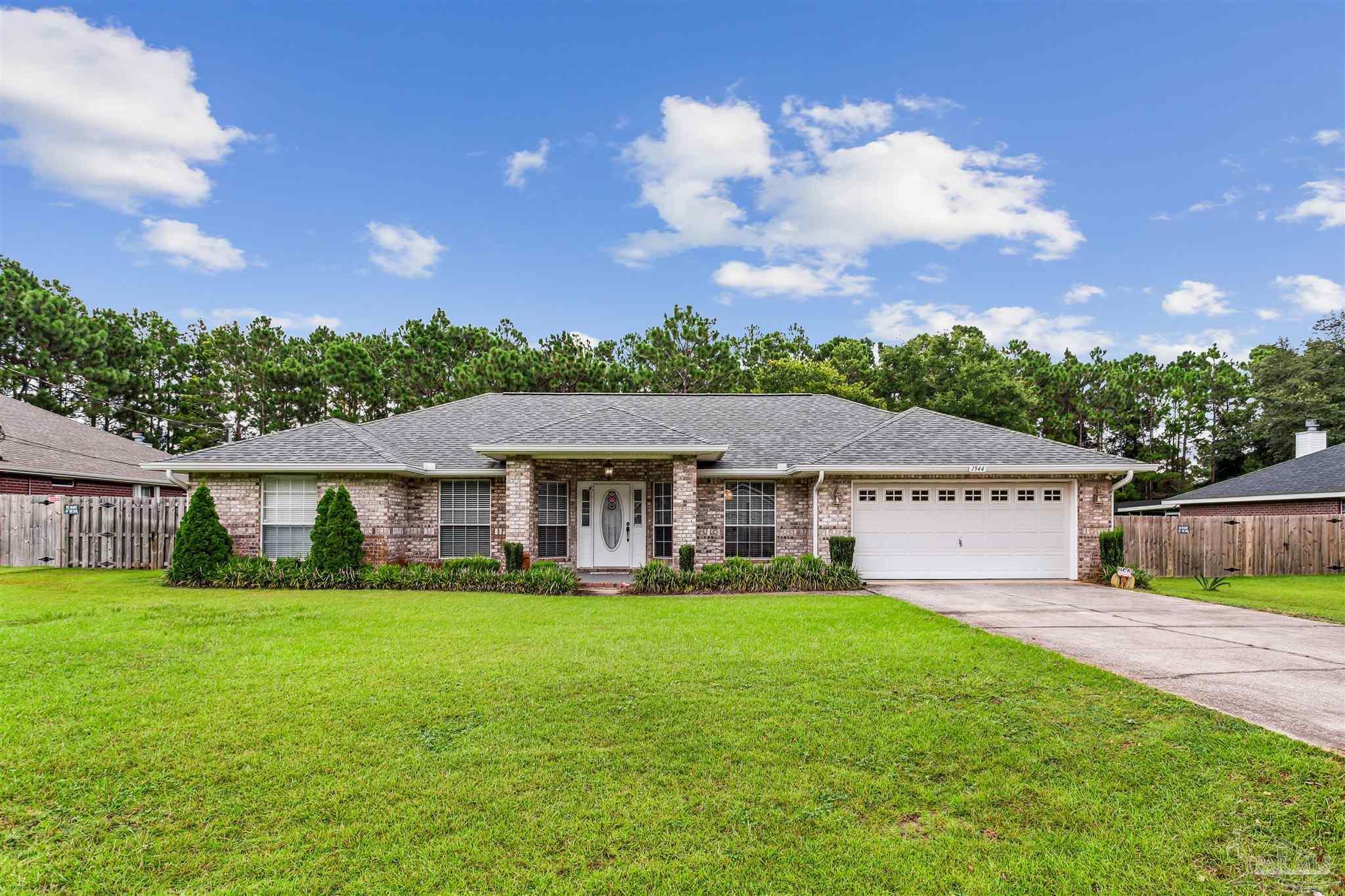 Property Photo:  1944 Jamaica Dr  FL 32566 