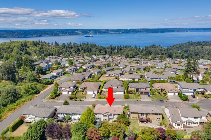 Property Photo: 2116 Davis Court NE WA 98422