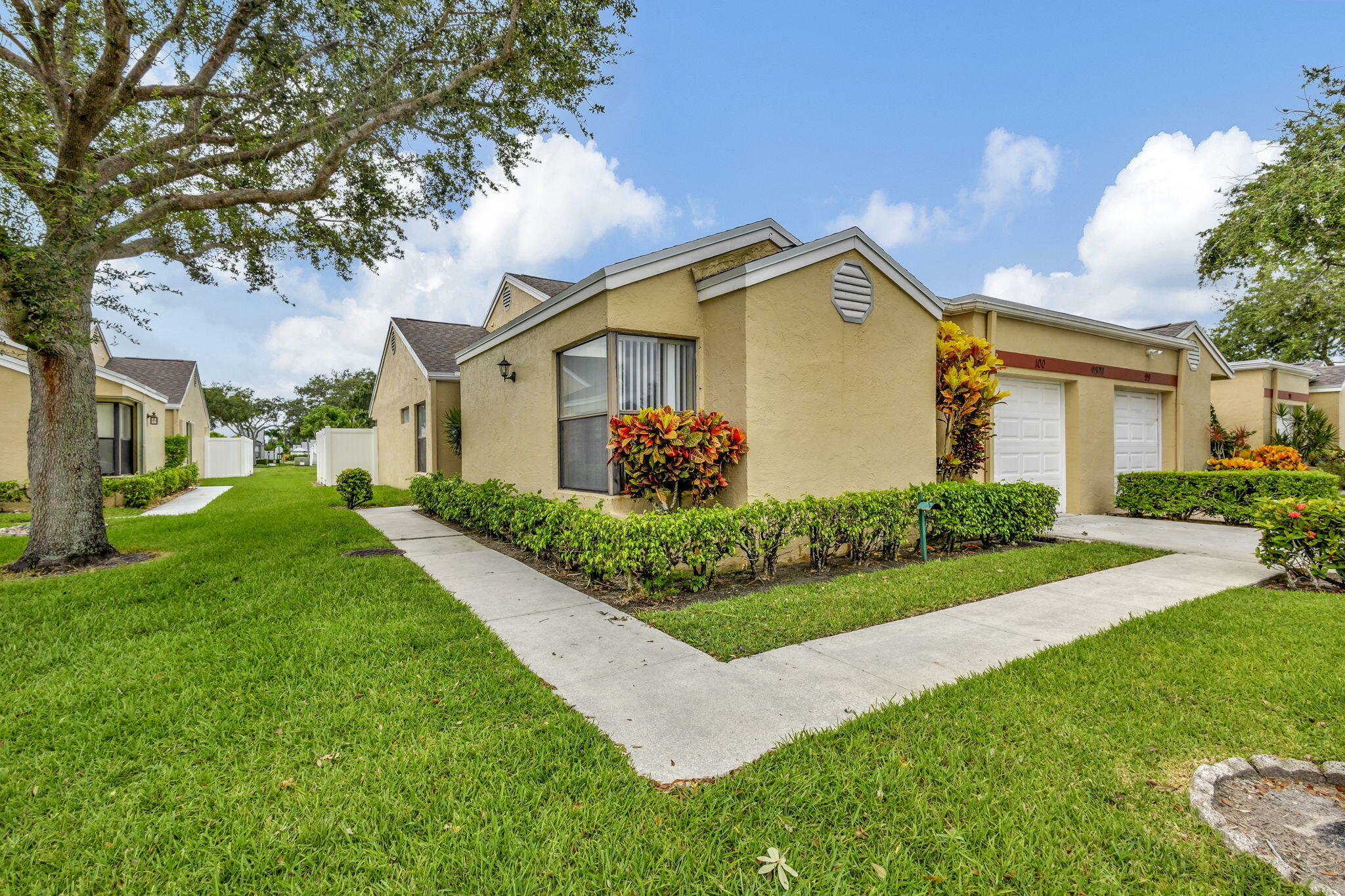 Property Photo:  4571 Amherst Circle 100  FL 33417 