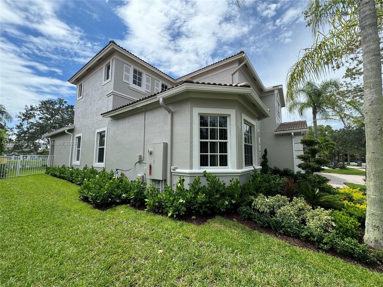 Property Photo:  19506 N Coquina Way  FL 33332 