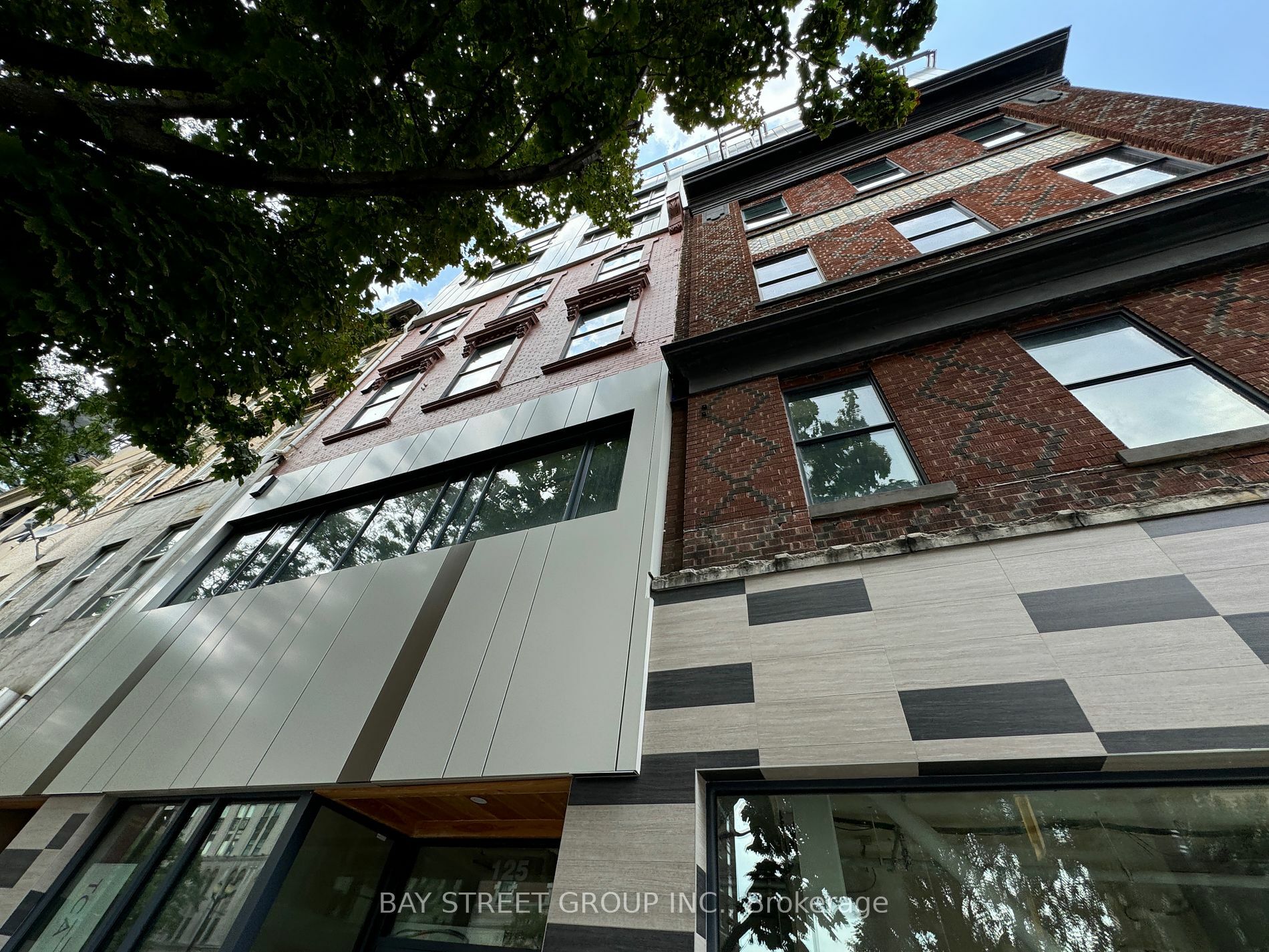 Property Photo:  121 King St E 505  ON L5N 1A9 