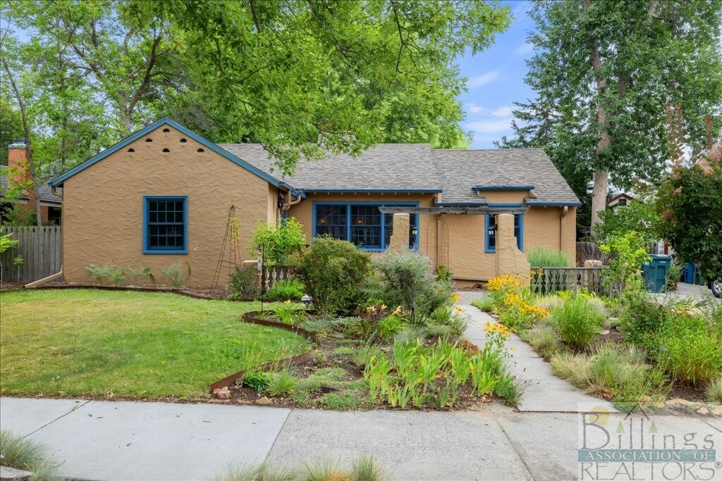 Property Photo:  2223 Ash St  MT 59101 