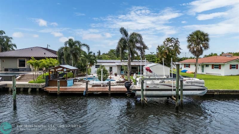 Property Photo:  4405 SW 35th Ave  FL 33312 