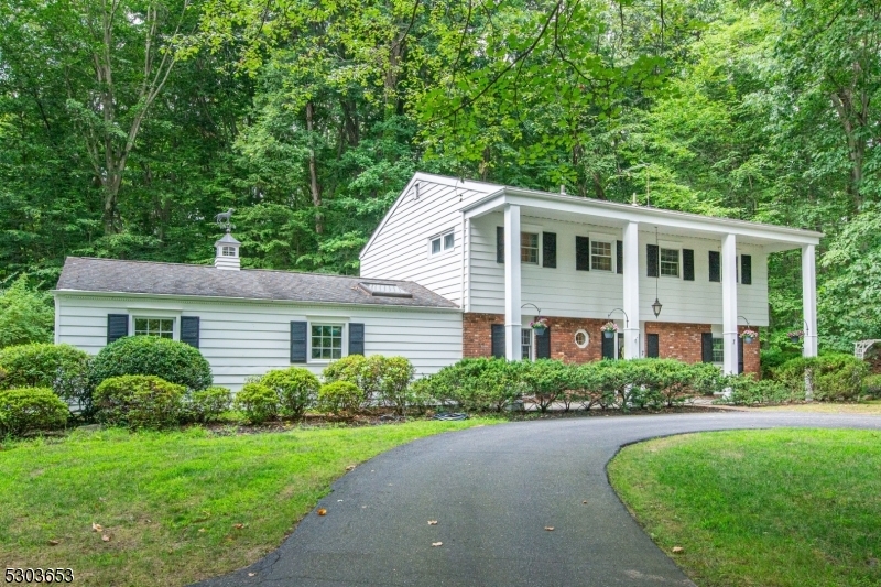 Property Photo:  7 Ronarm Dr  NJ 07046 