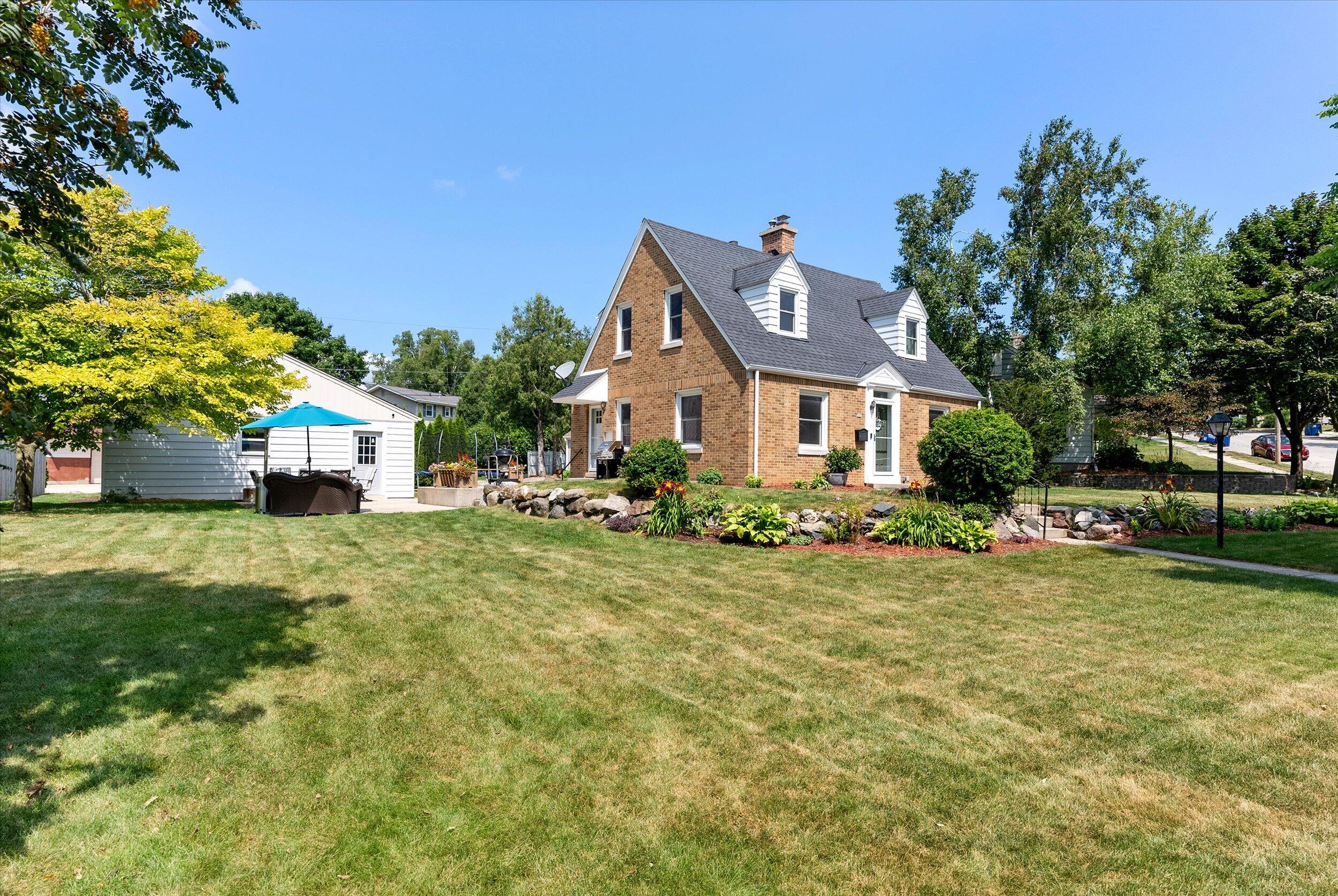 Property Photo:  333 S Garfield Ave  WI 53074 