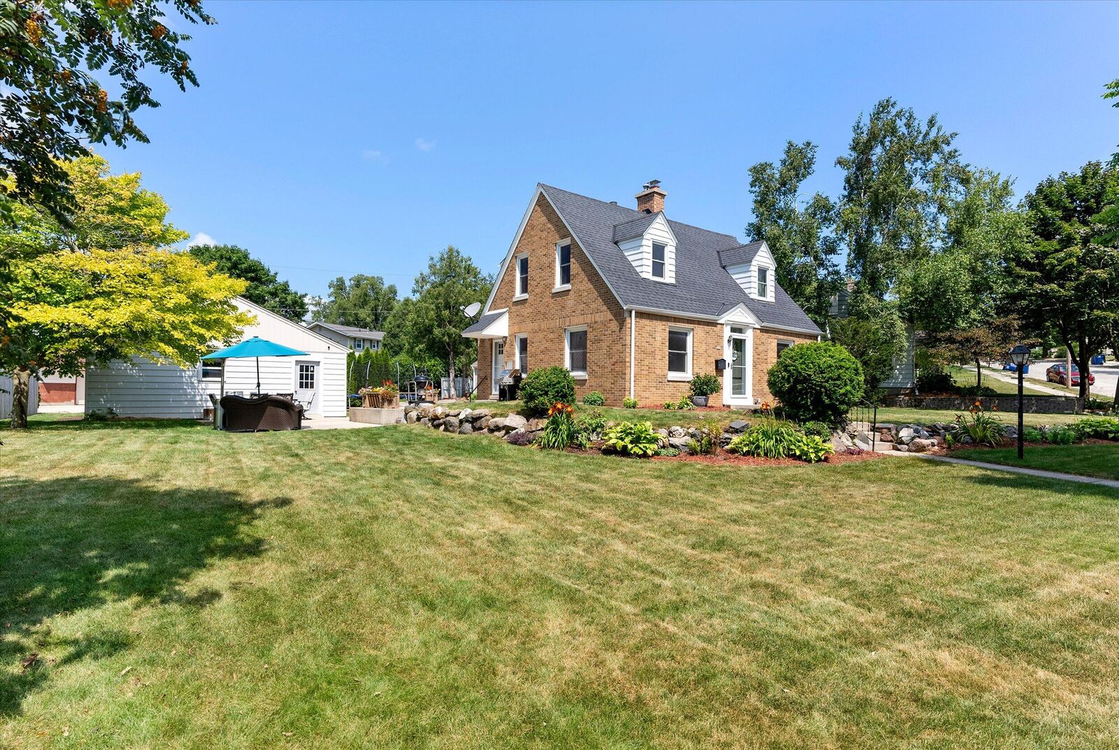Property Photo:  333 S Garfield Ave  WI 53074 