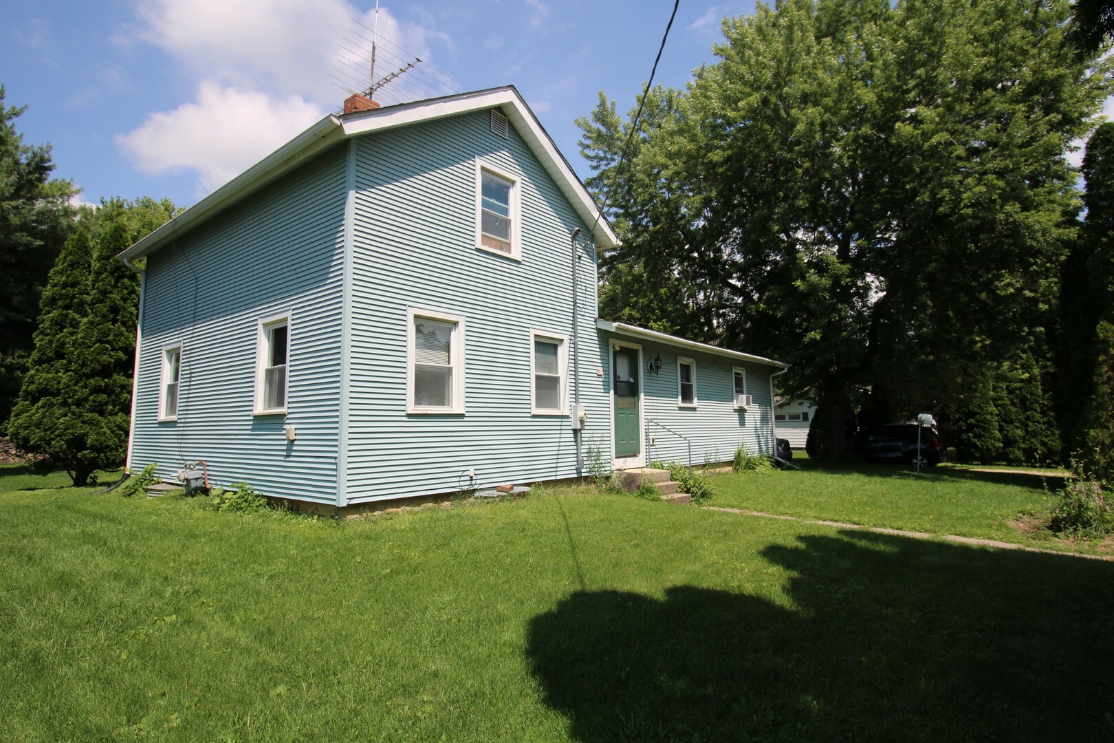 Property Photo:  512 E South Street  IL 61024 