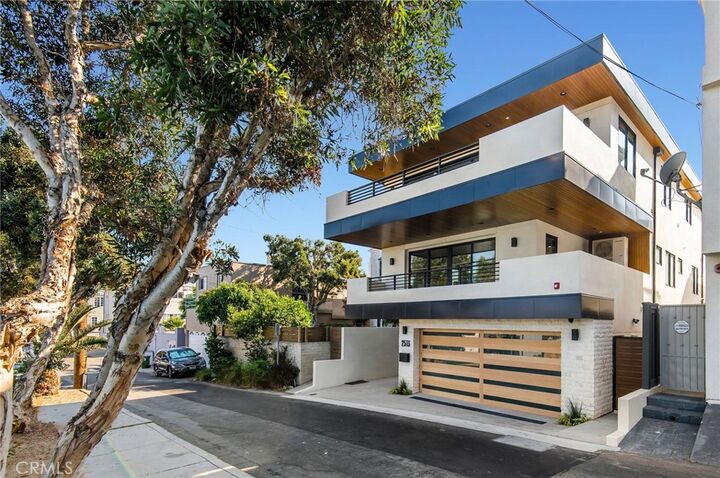 Property Photo: 2513 Vista Dr CA 90266