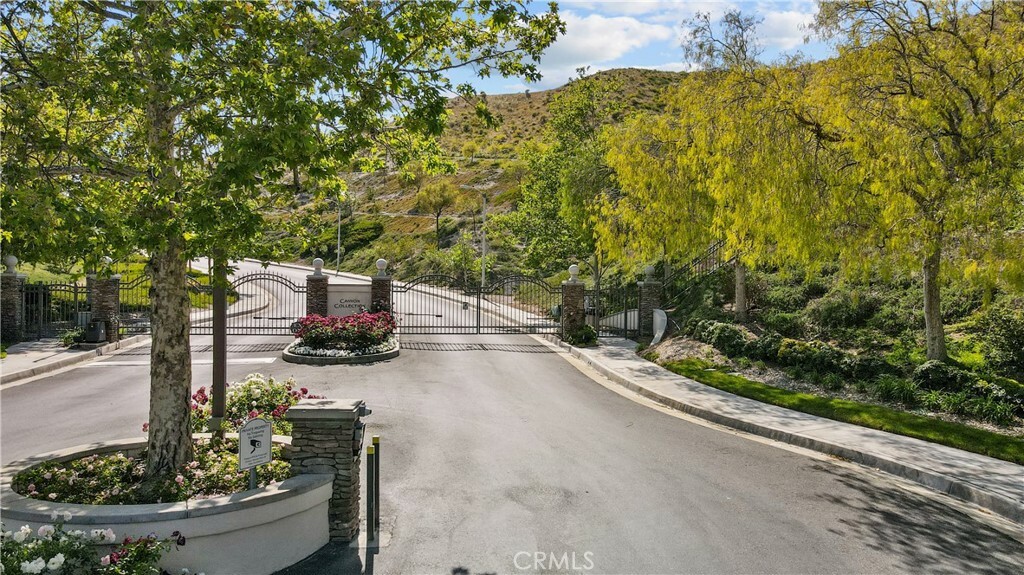 Property Photo:  16311 Mountain Lane  CA 91387 