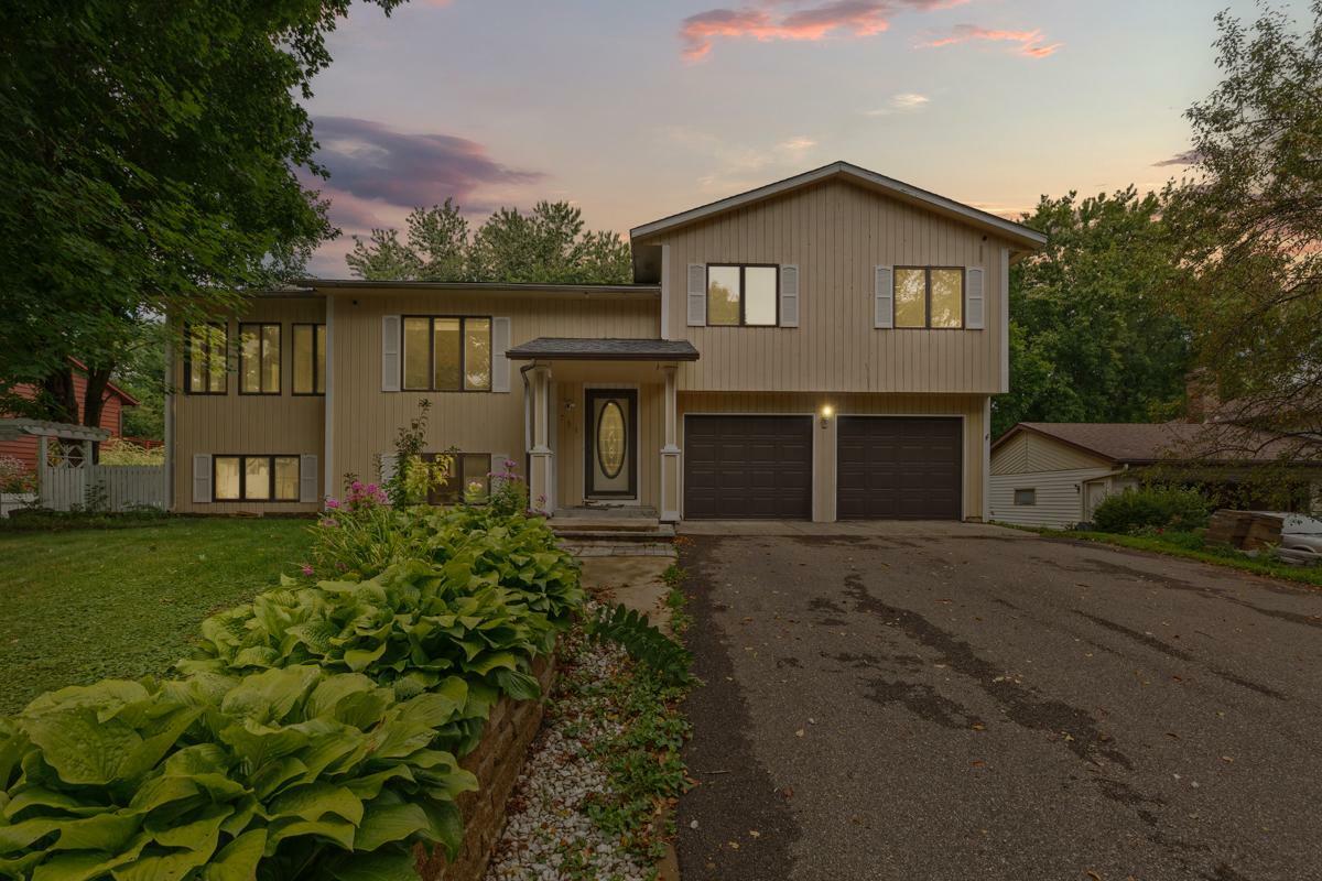 Property Photo:  751 Lathrop Drive  MN 55057 