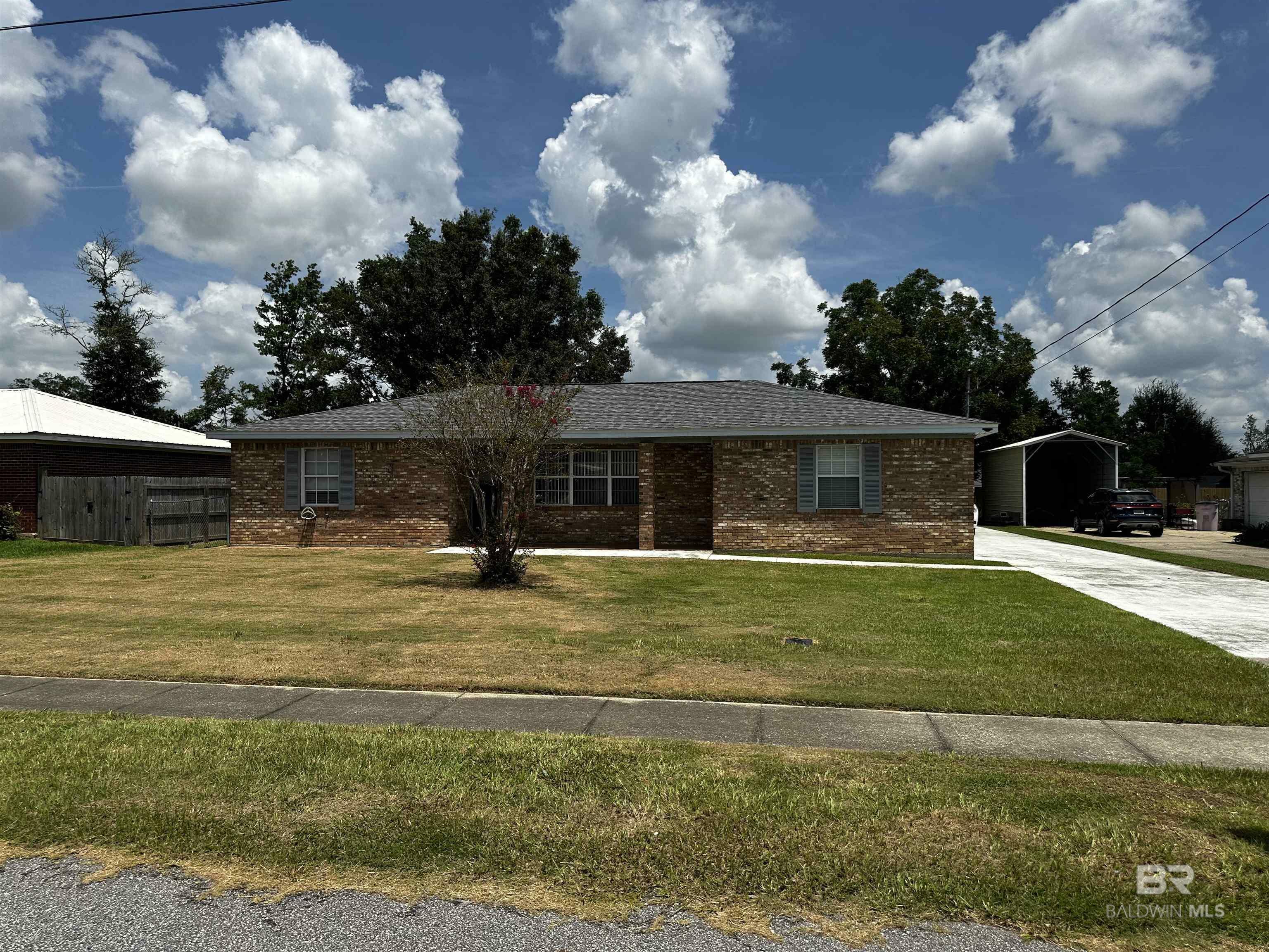 Property Photo:  506 W Ariel Avenue  AL 36535 