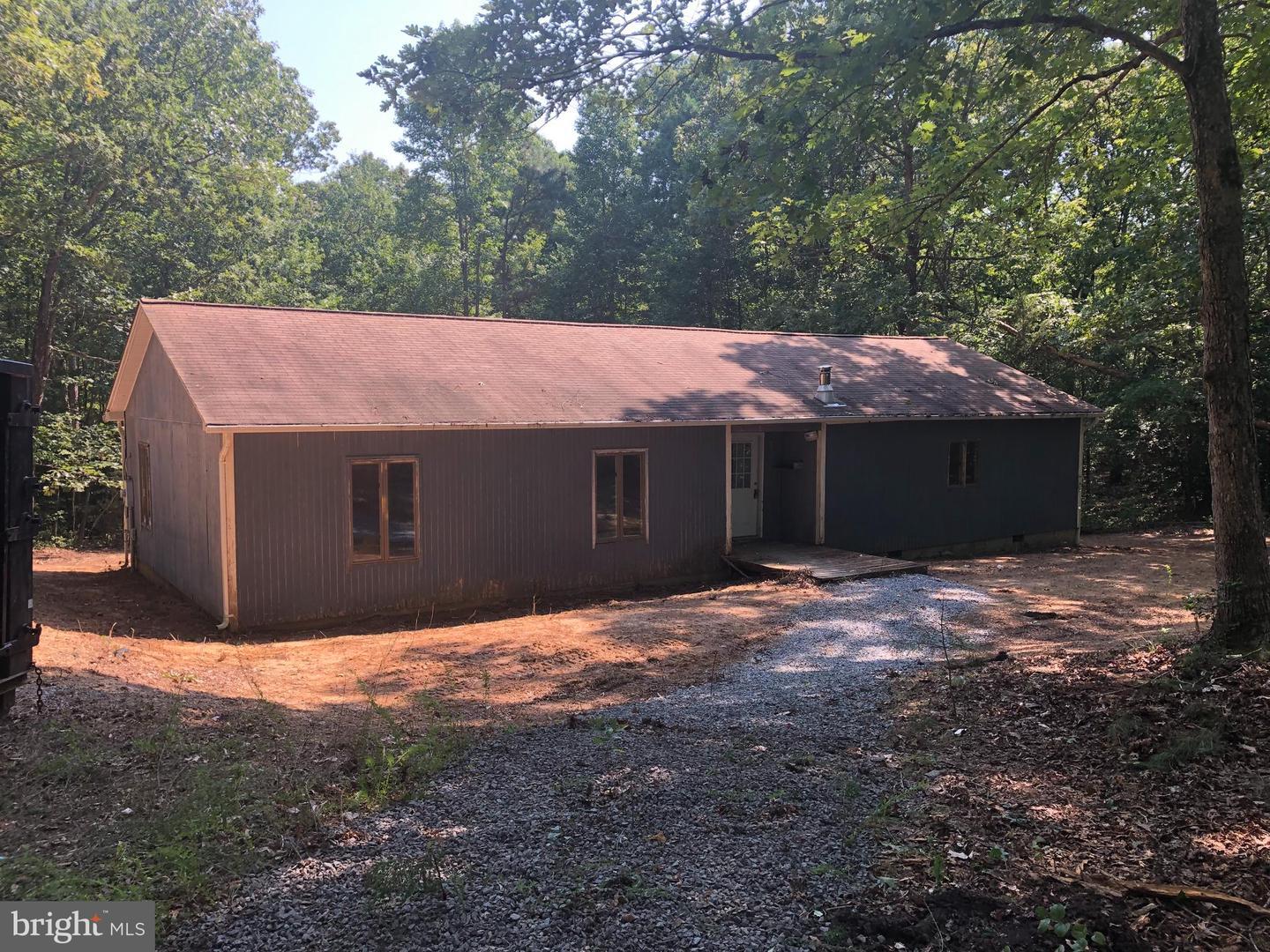 Property Photo: 44471 Hawks Nest Estate Lane MD 20650