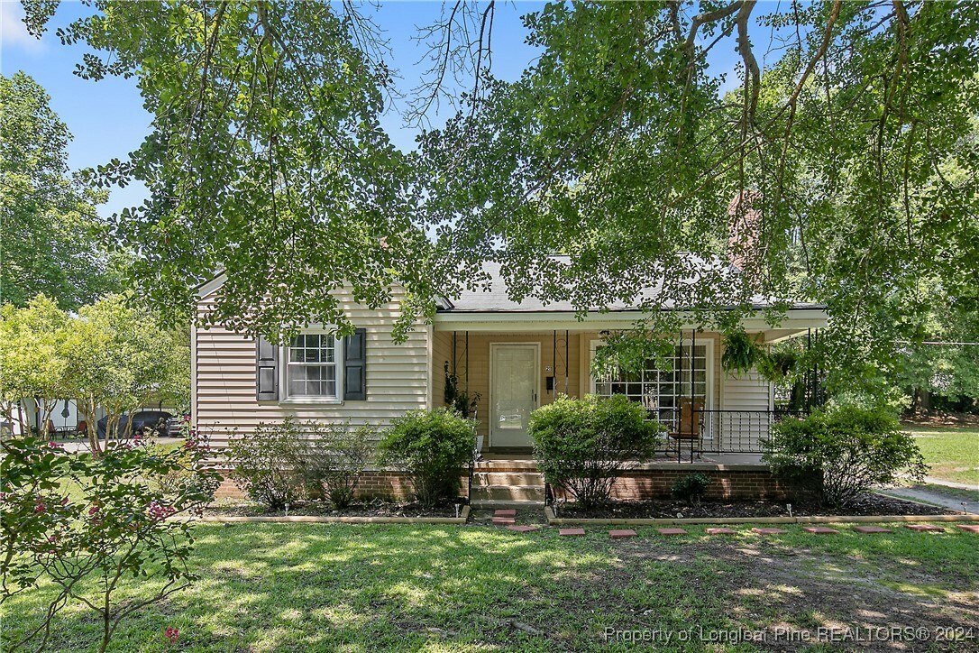 Property Photo:  211 N Dickson Street  NC 28376 