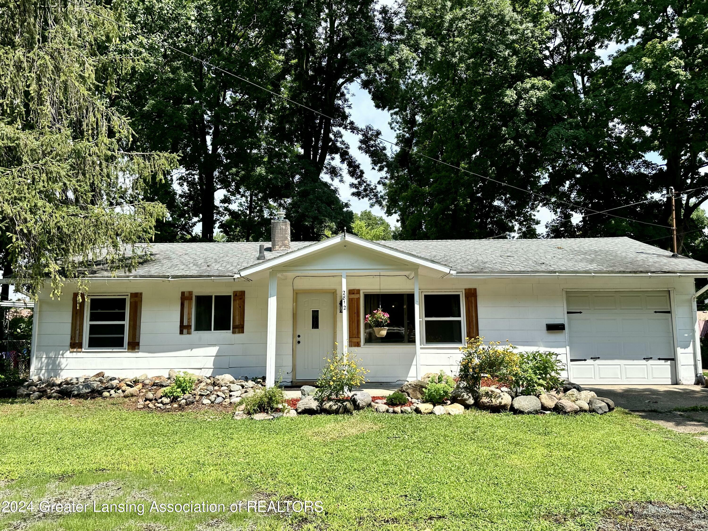 Property Photo:  2812 Greenbelt Drive  MI 48911 