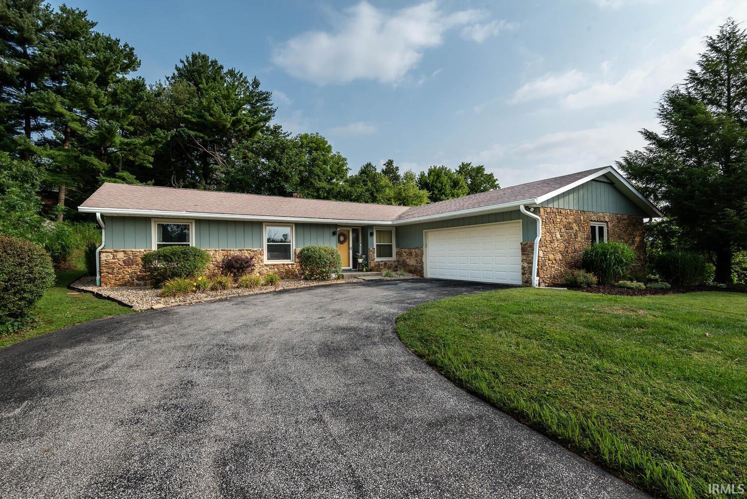 Property Photo: 409 E Clover Lane IN 47408