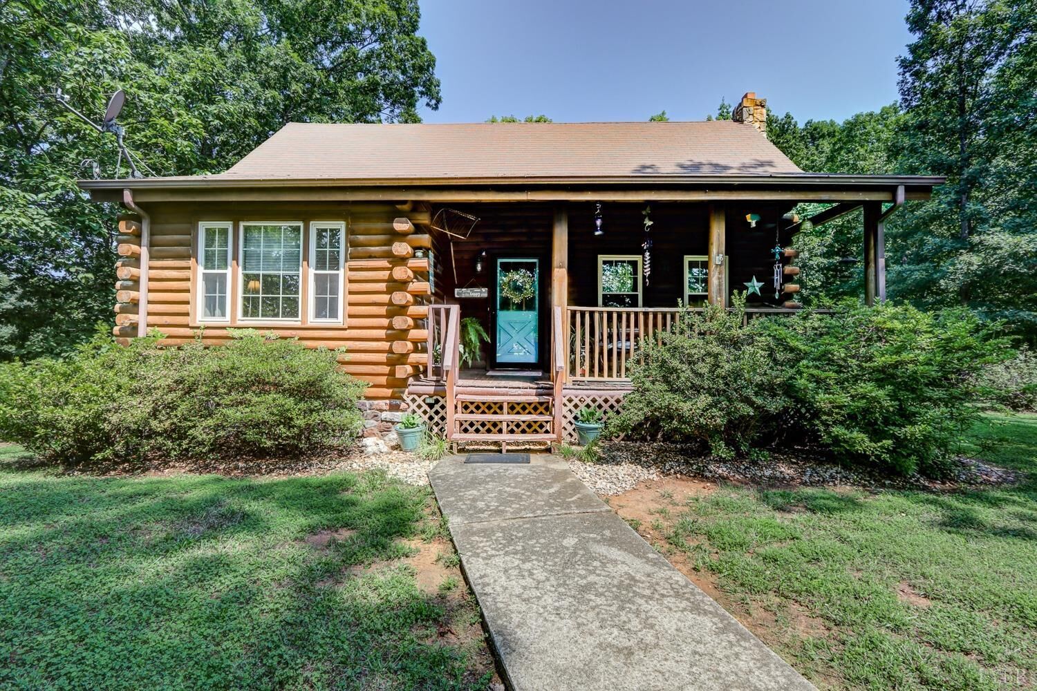 Property Photo: 699 Gladys Road VA 24554