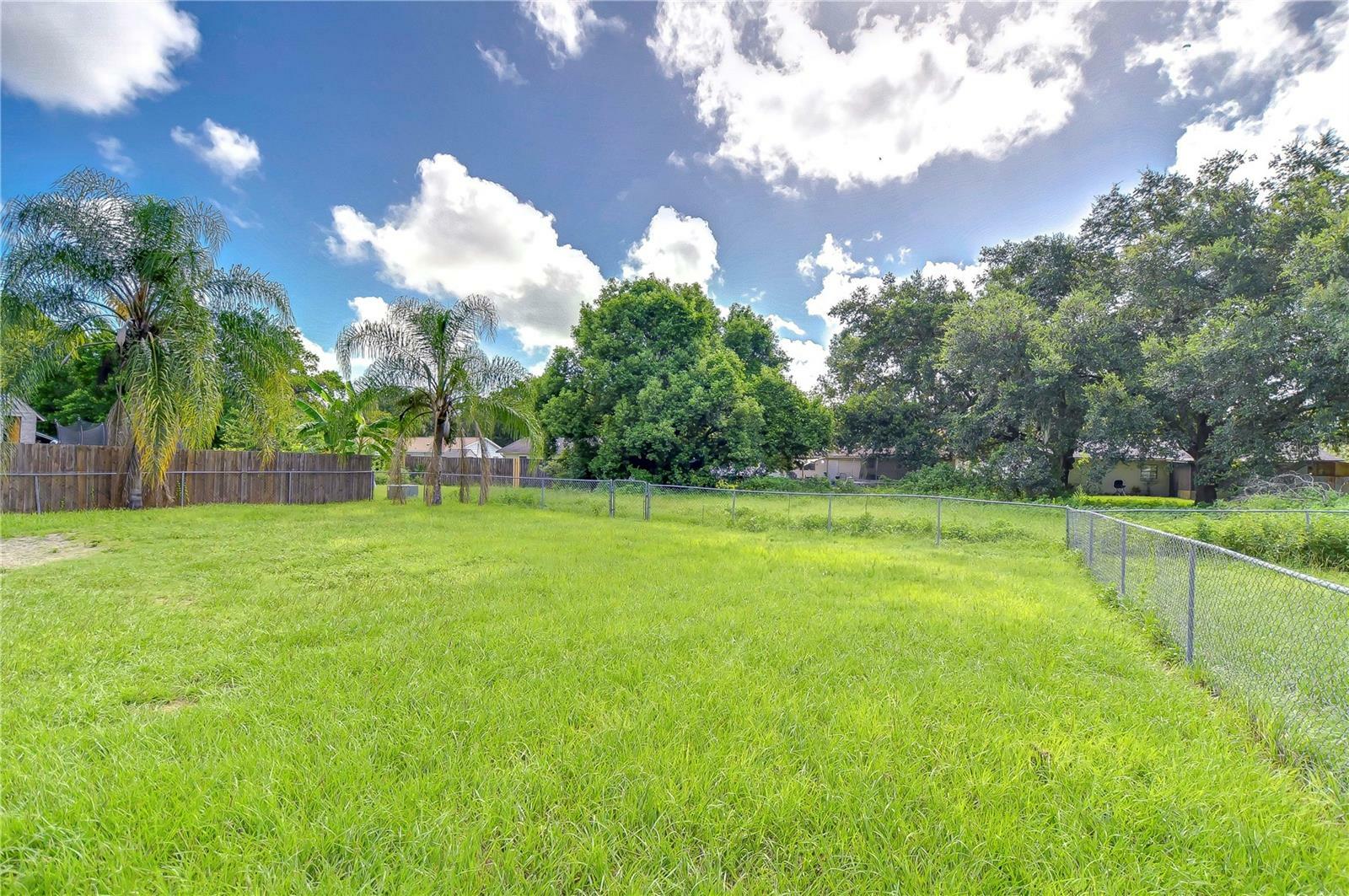 Property Photo:  39563 Meadowood Loop  FL 33542 