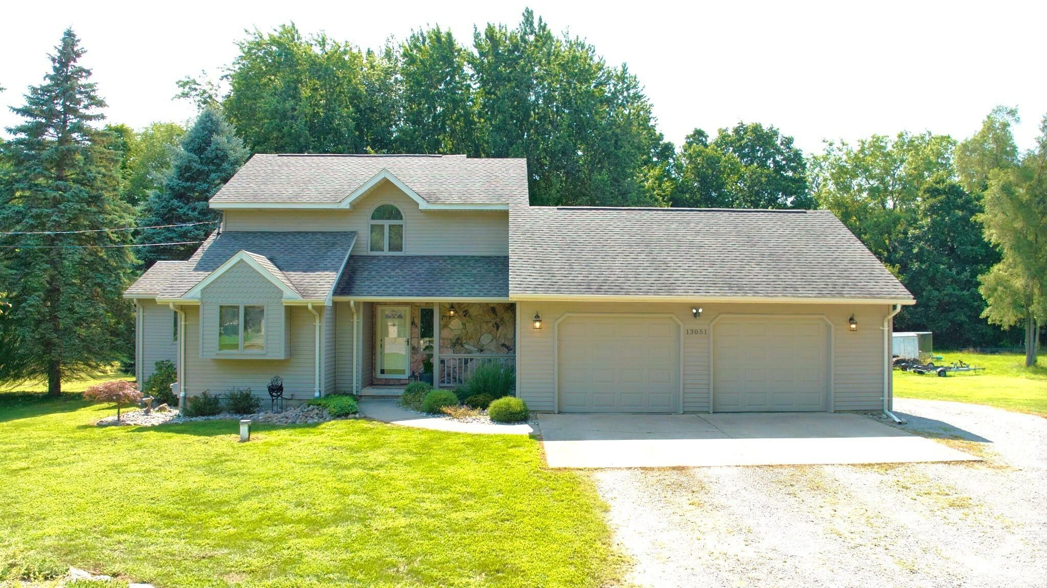 Property Photo:  13051 Wallace Drive  MI 48420 