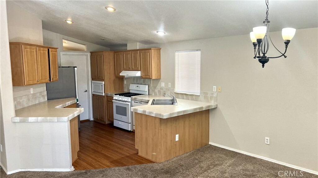 Property Photo:  1445 W Florida Avenue 33  CA 92543 