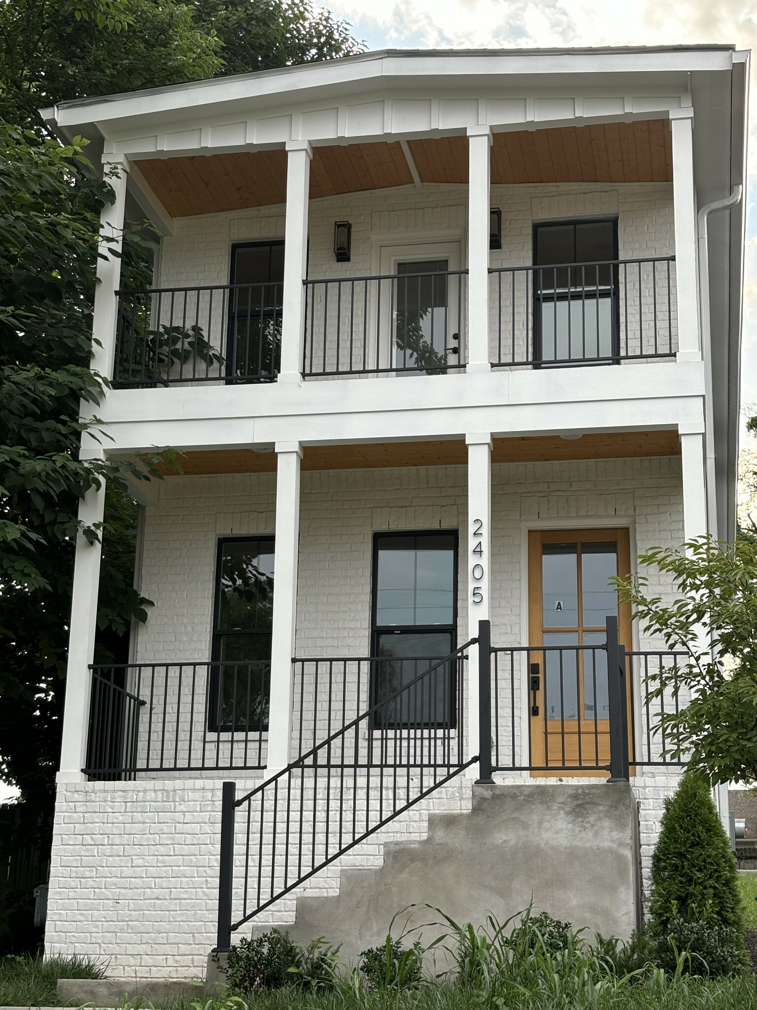 Property Photo:  2405A Emmett Ave  TN 37206 