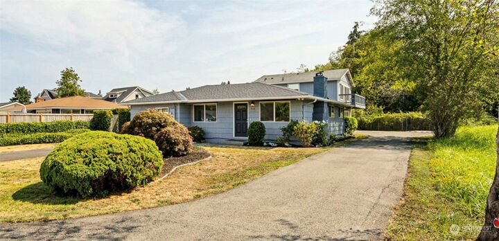 Property Photo: 715 5th St WA 98388