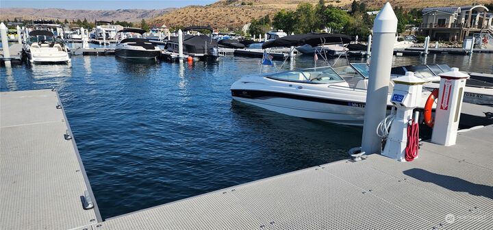 1350 W Woodin Avenue C32  Chelan WA 98816 photo