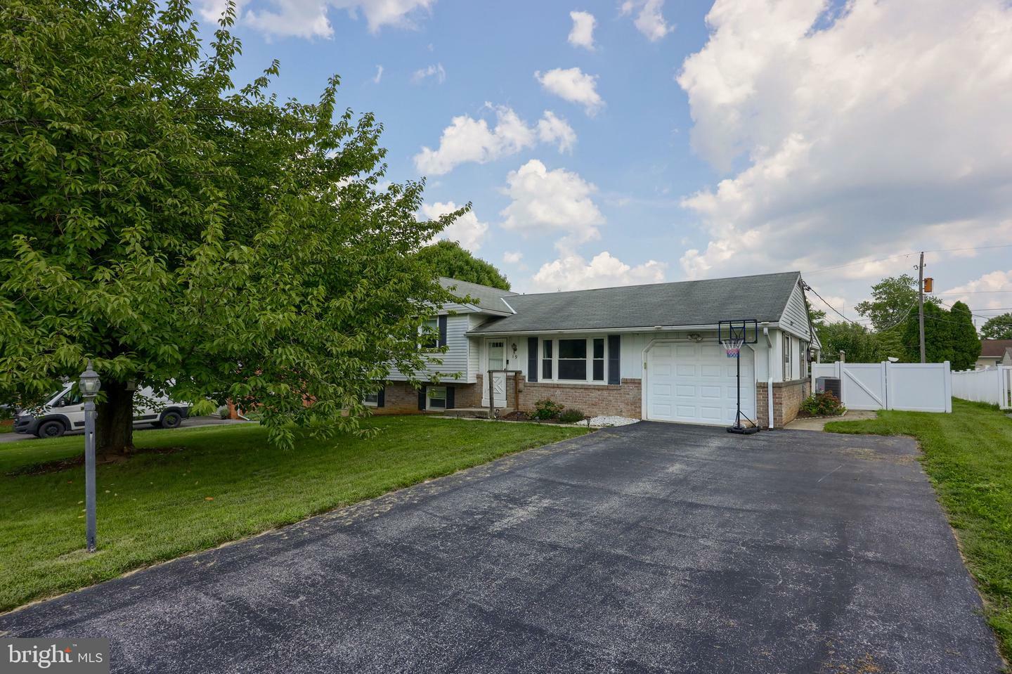 19 Circle View Drive  Leola PA 17540 photo