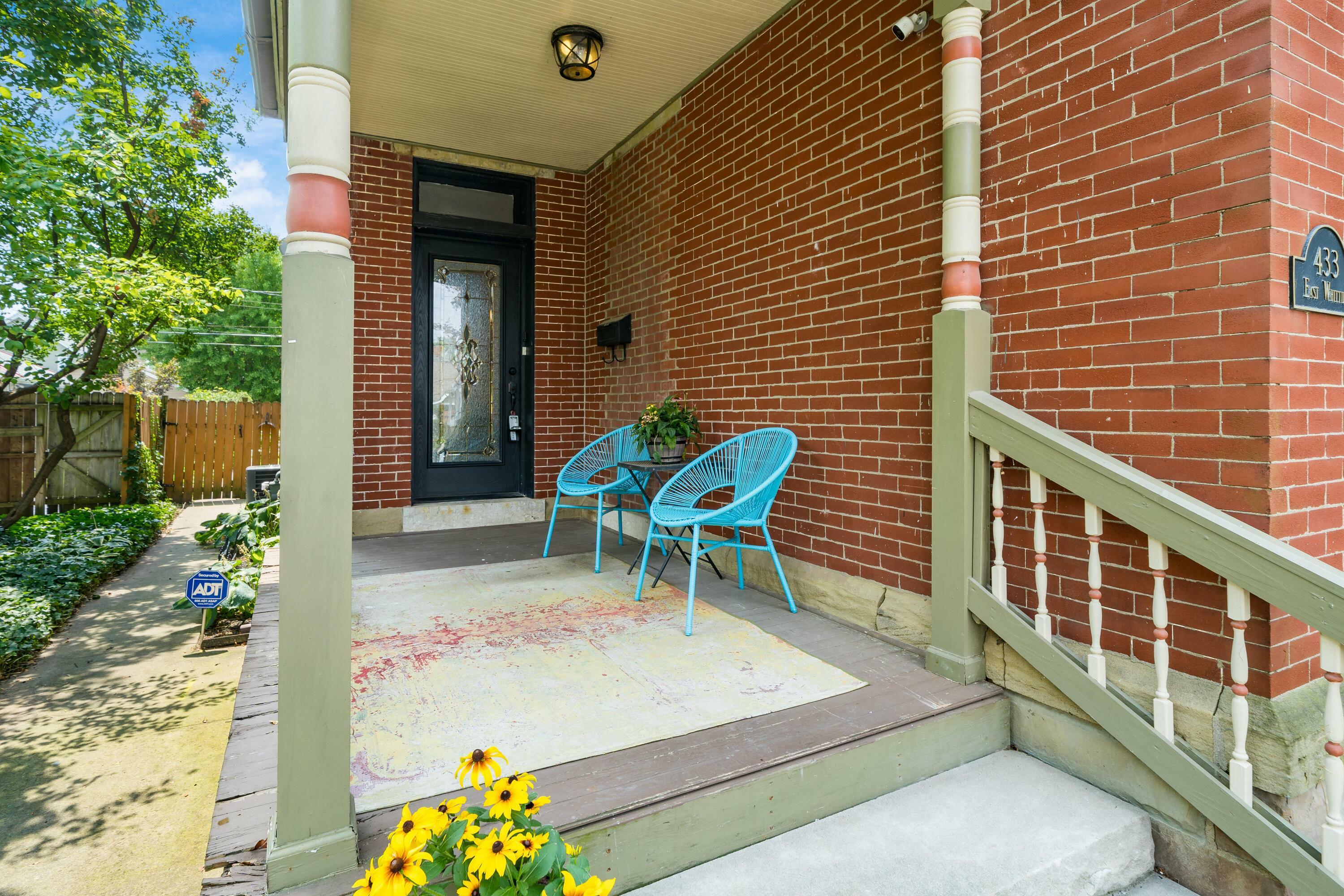 Property Photo:  433 E Whittier Street  OH 43206 