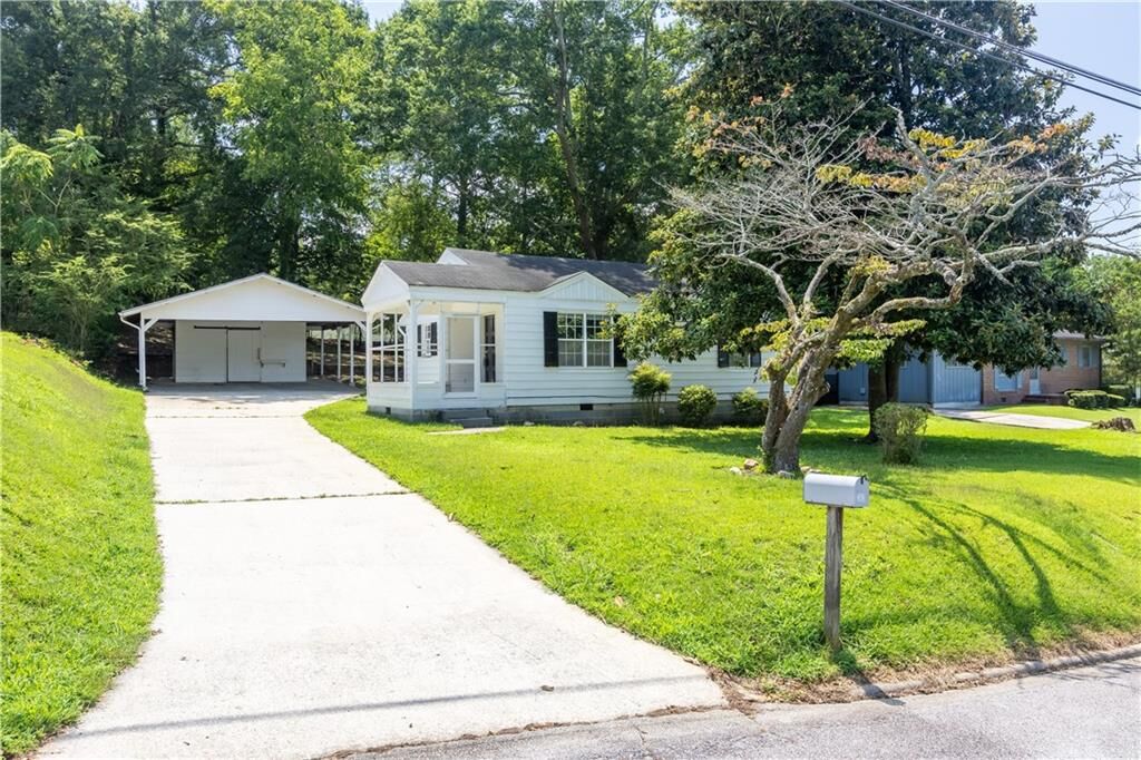 Property Photo: 383 Laura Drive NW GA 30501
