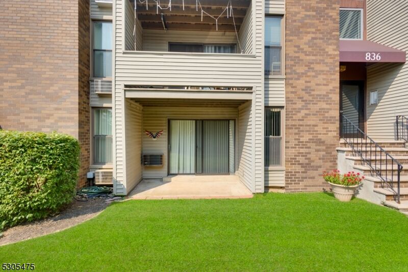 Property Photo:  836 Main Street Unit A  NJ 07109 