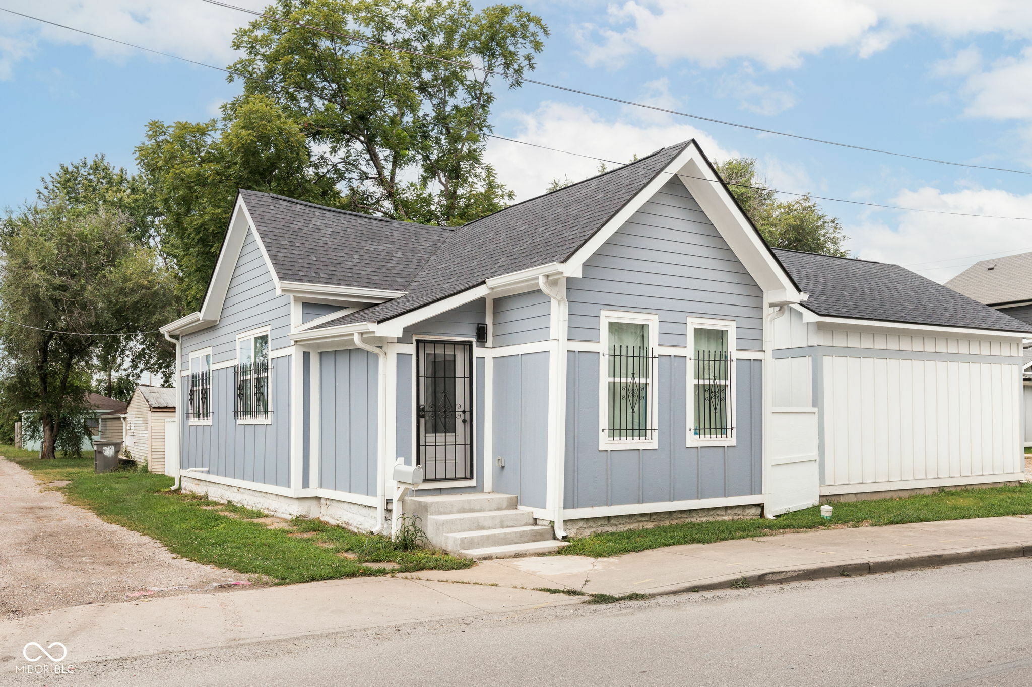 Property Photo:  1316 S Capitol Avenue  IN 46225 