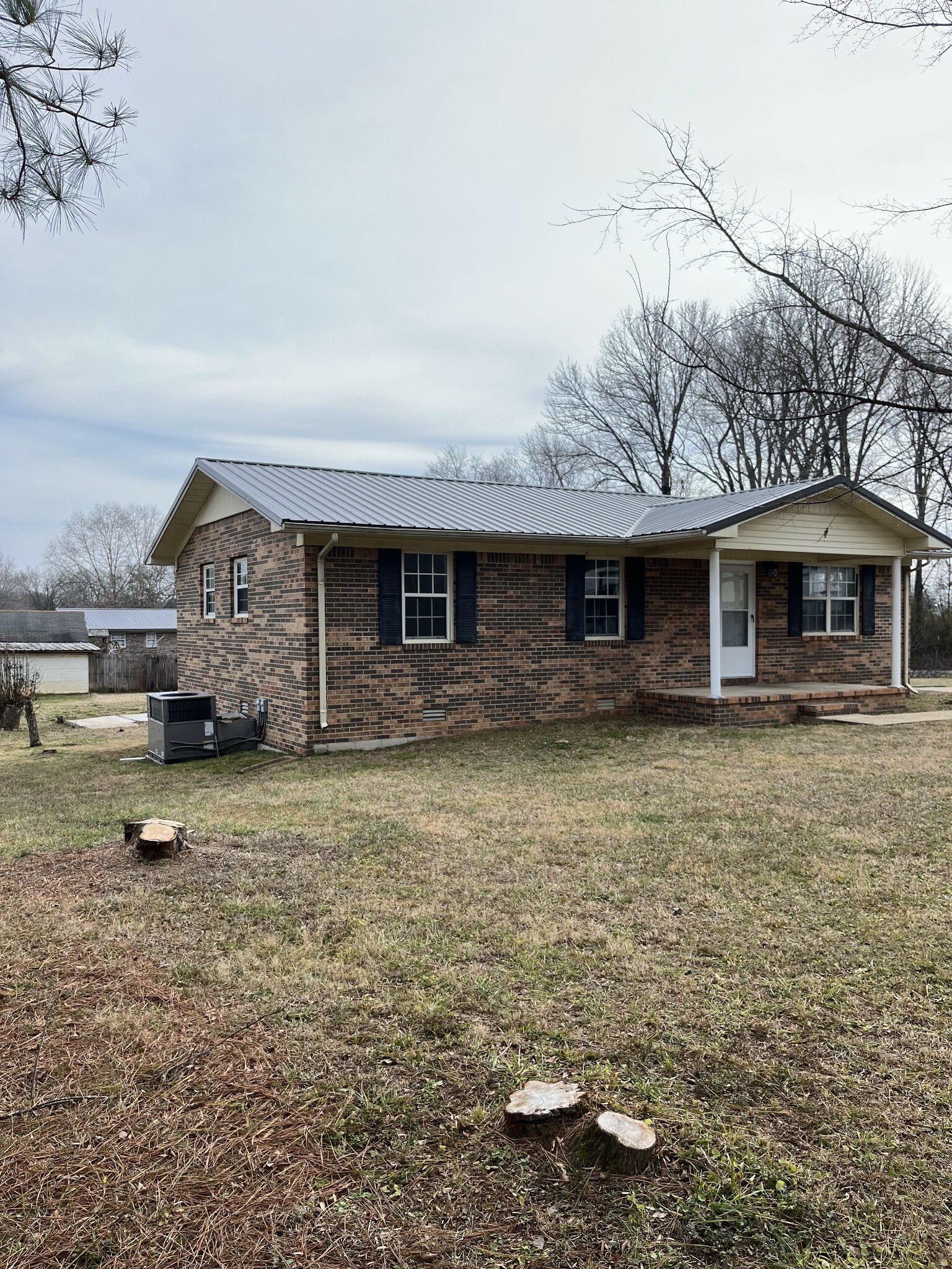 Property Photo:  818 Windsor Ave  TN 38464 