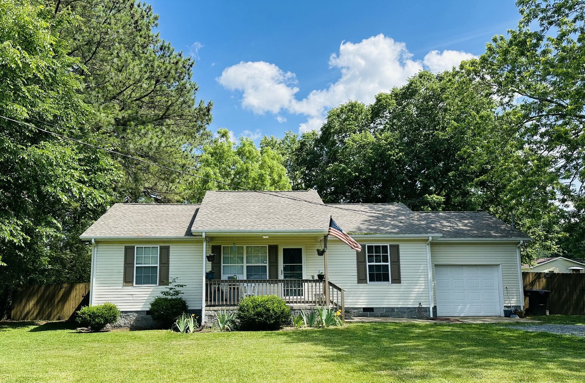 Property Photo:  1112 E Grundy St  TN 37388 