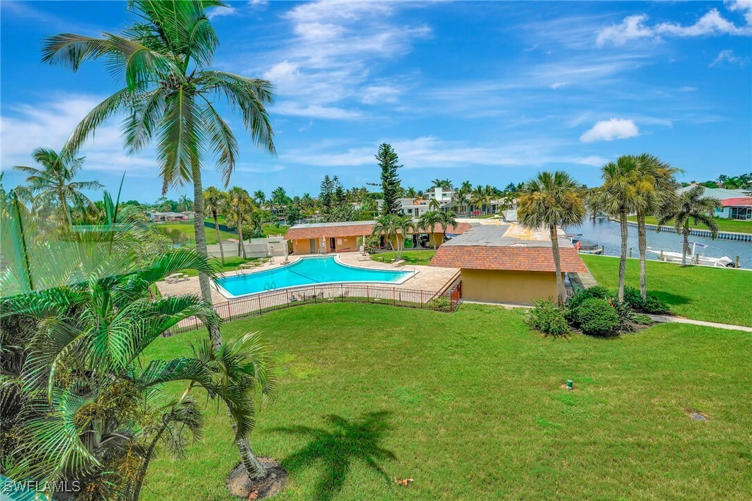 Property Photo: 4309 Mariner Way 304 FL 33919