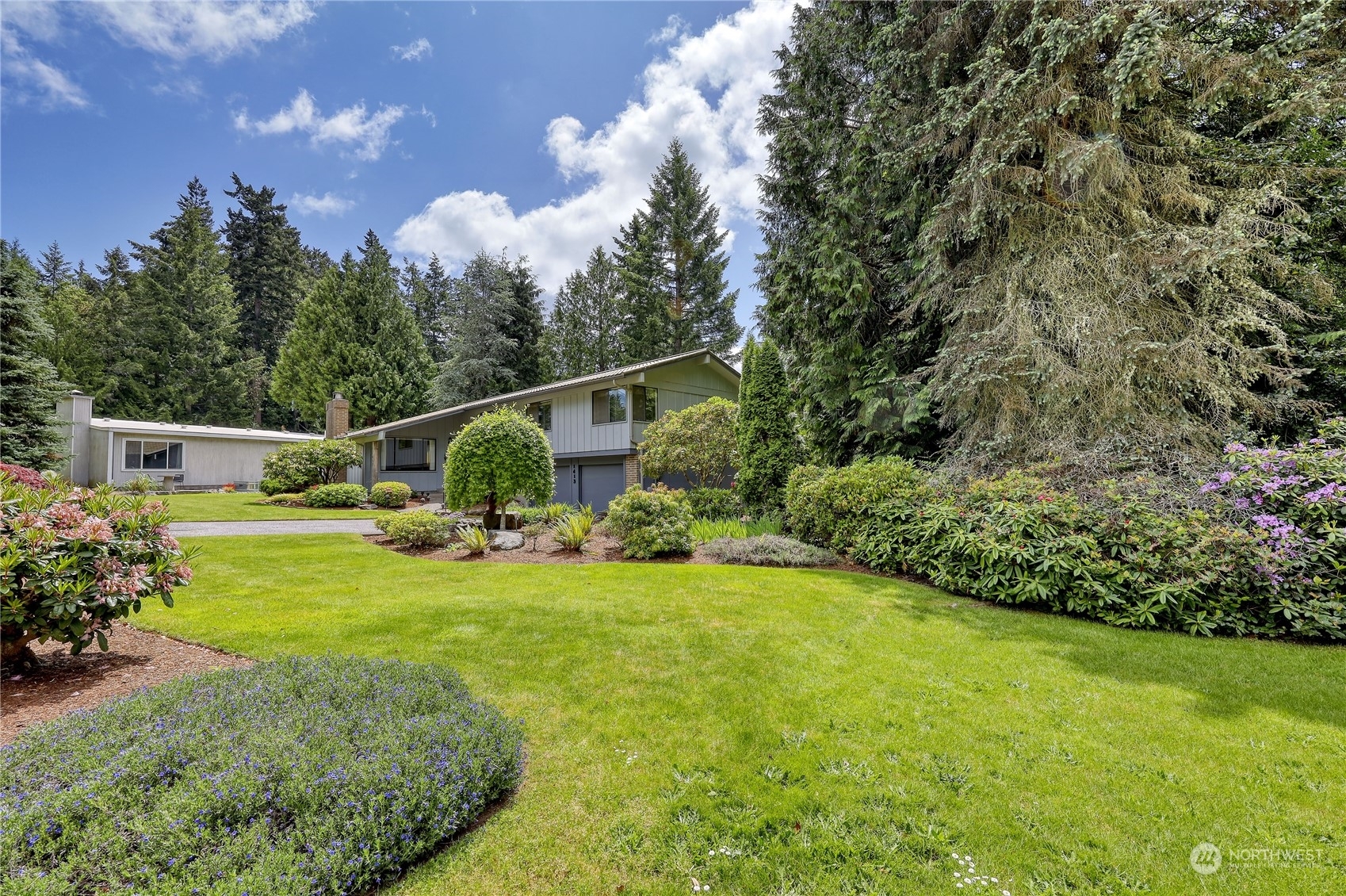 Property Photo:  1413 Elizabeth Place NW  WA 98110 