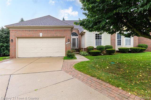 Property Photo: 1236 Churchill Circle MI 48307